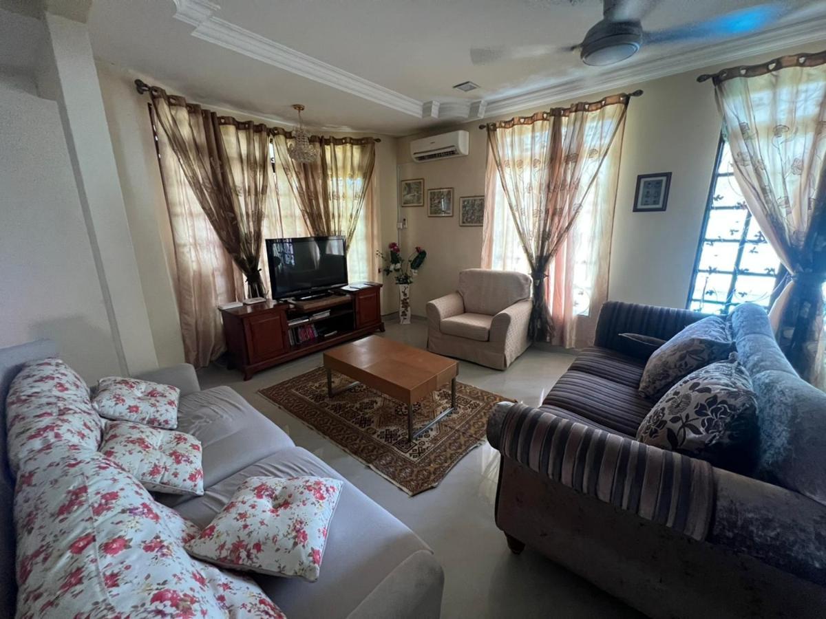 Uncle Noh Staycation Muslm Friendly, Desa Pinggiran Putra, Putrajaya Каджанг Екстериор снимка